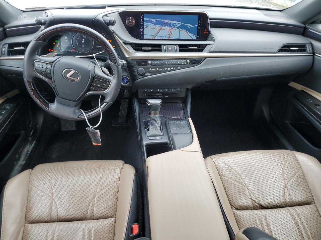 2019 LEXUS ES 300H