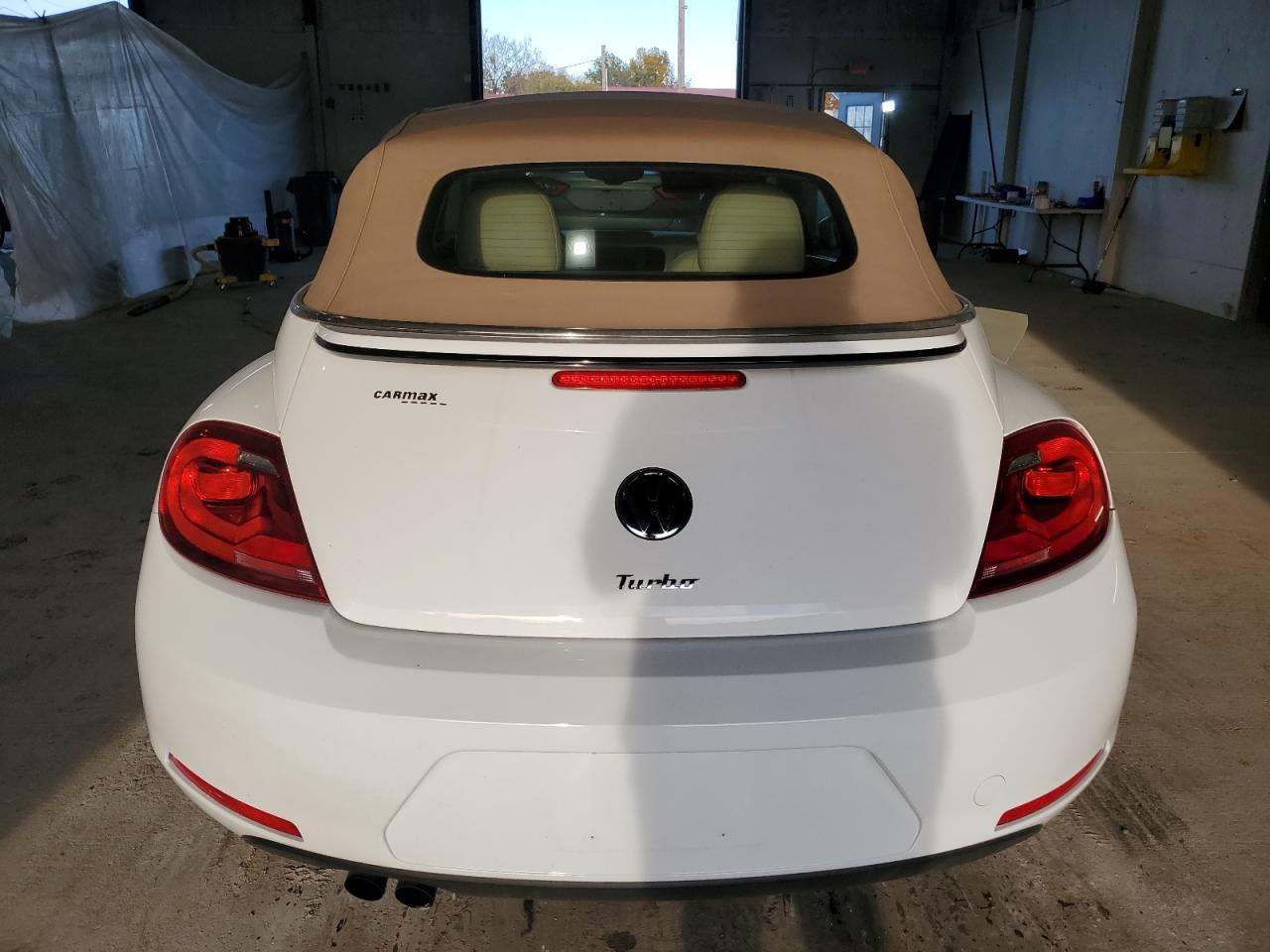 2016 VOLKSWAGEN Beetle