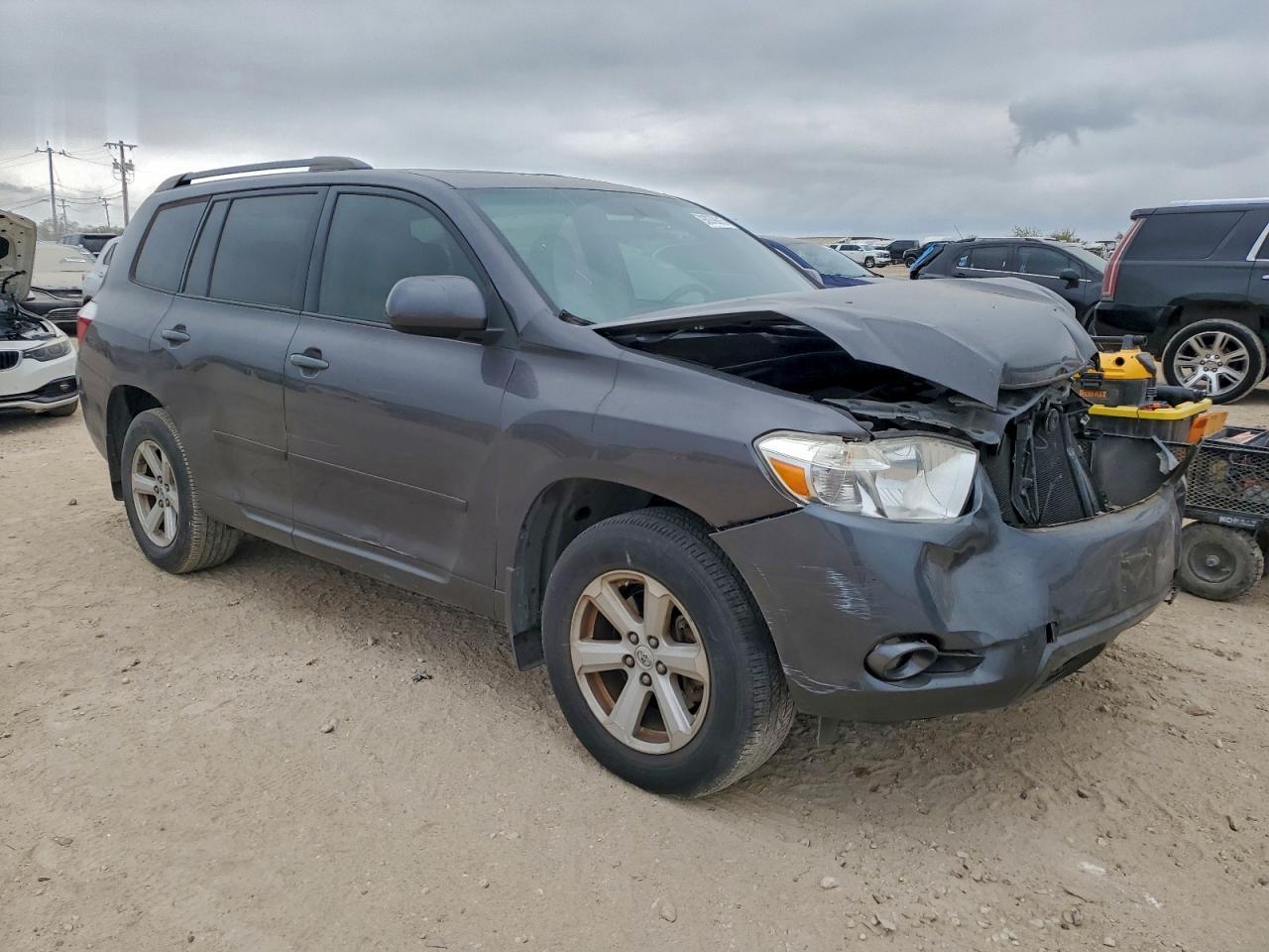 2010 TOYOTA HIGHLANDER