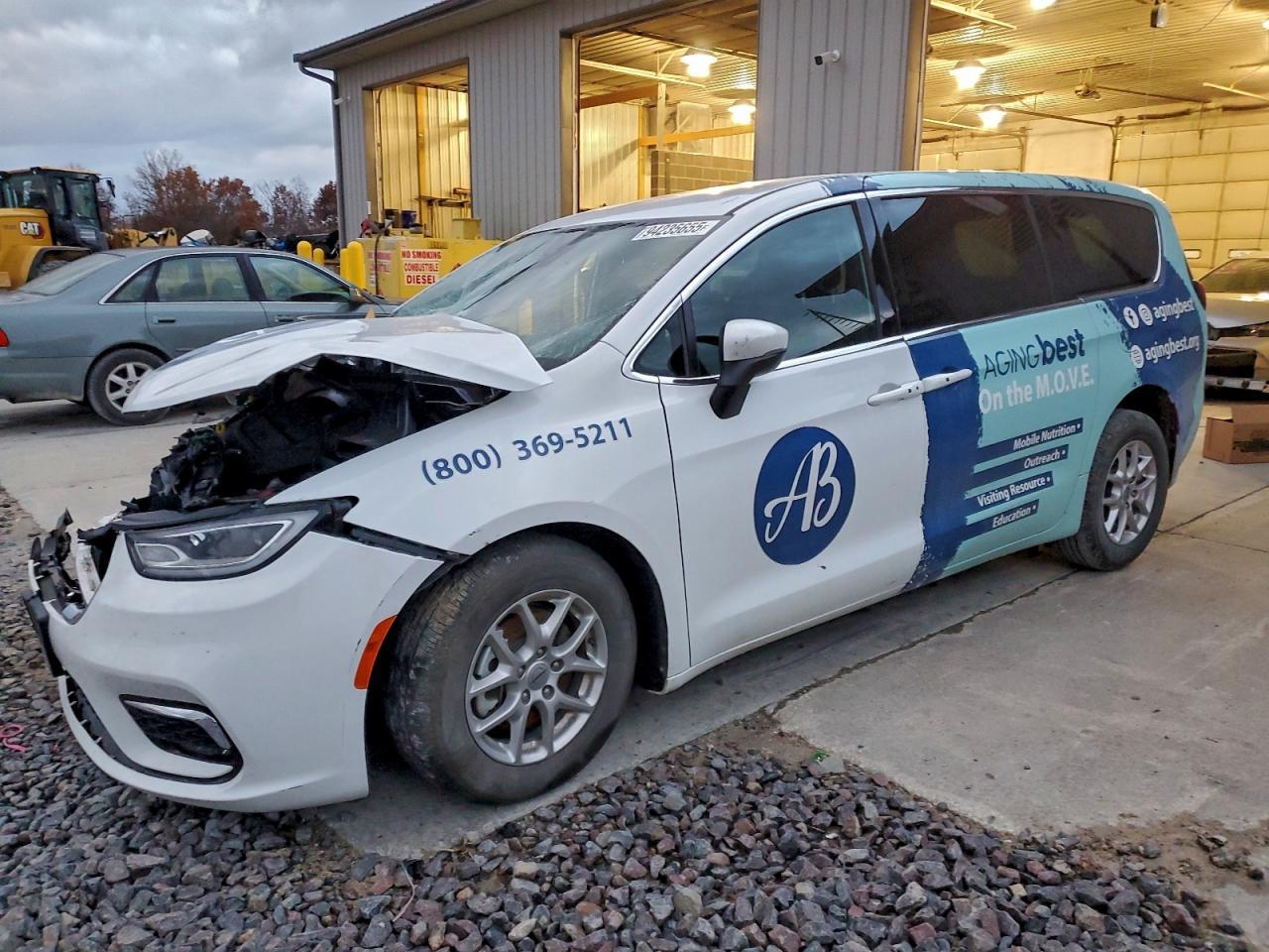 2023 CHRYSLER Pacifica