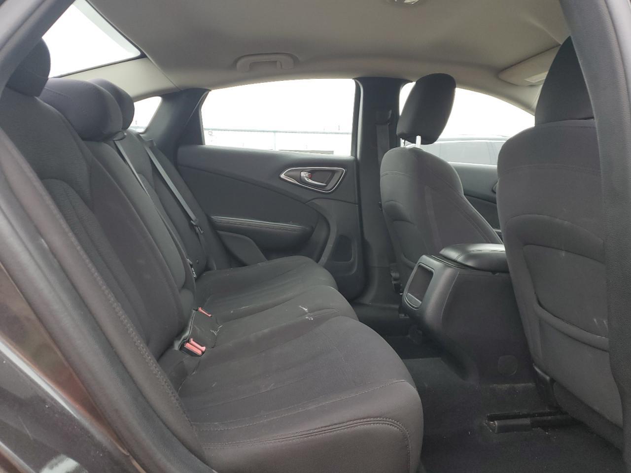 2015 CHRYSLER 200