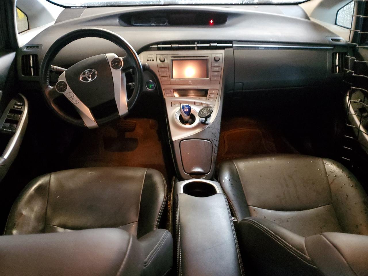 2015 TOYOTA PRIUS