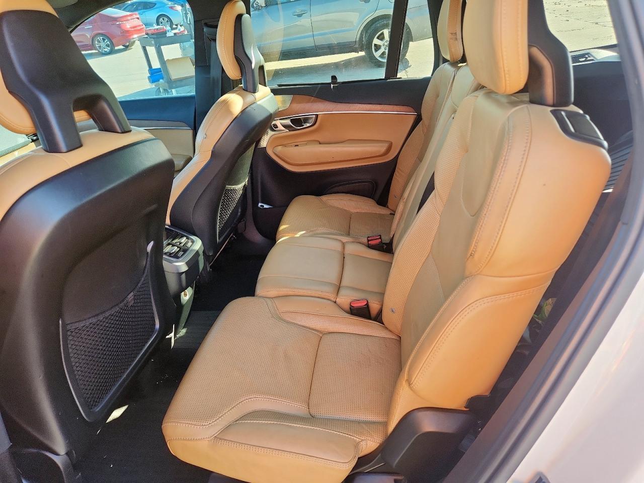 2017 VOLVO XC90