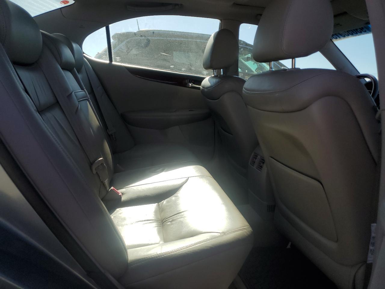 2004 LEXUS ES 330