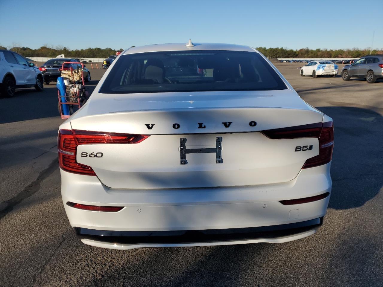 2024 VOLVO S60