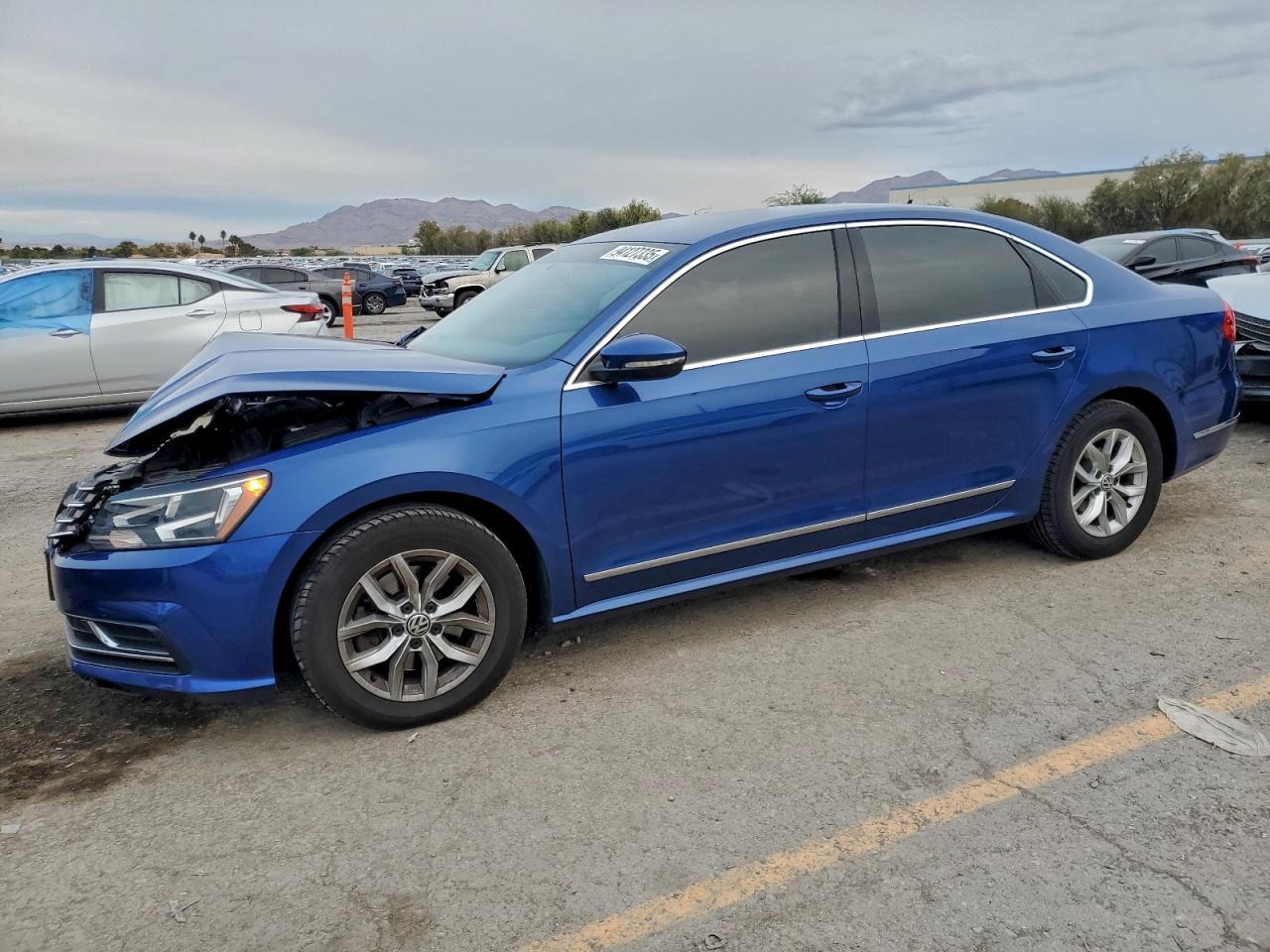 2016 VOLKSWAGEN Passat