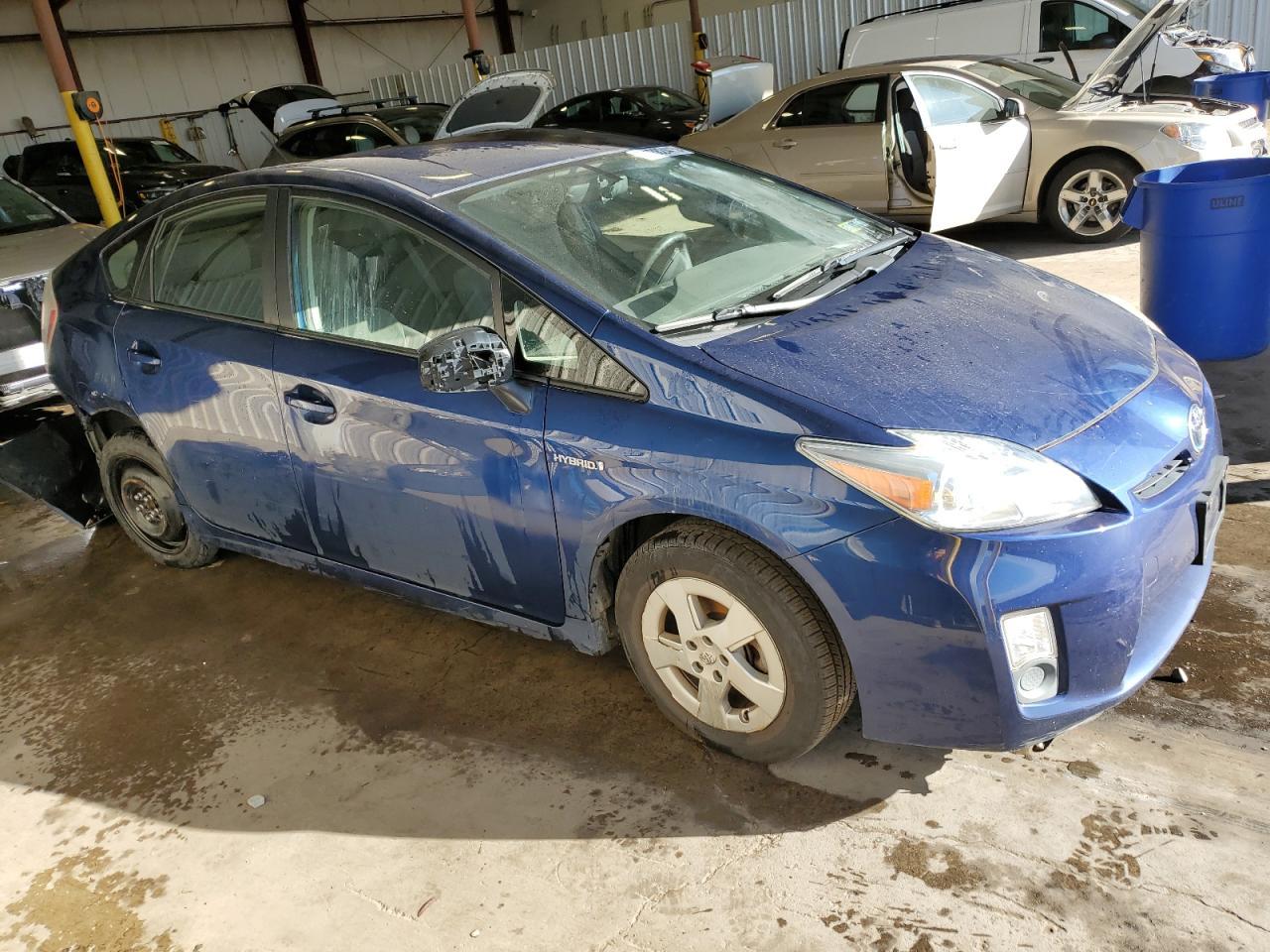 2011 TOYOTA PRIUS