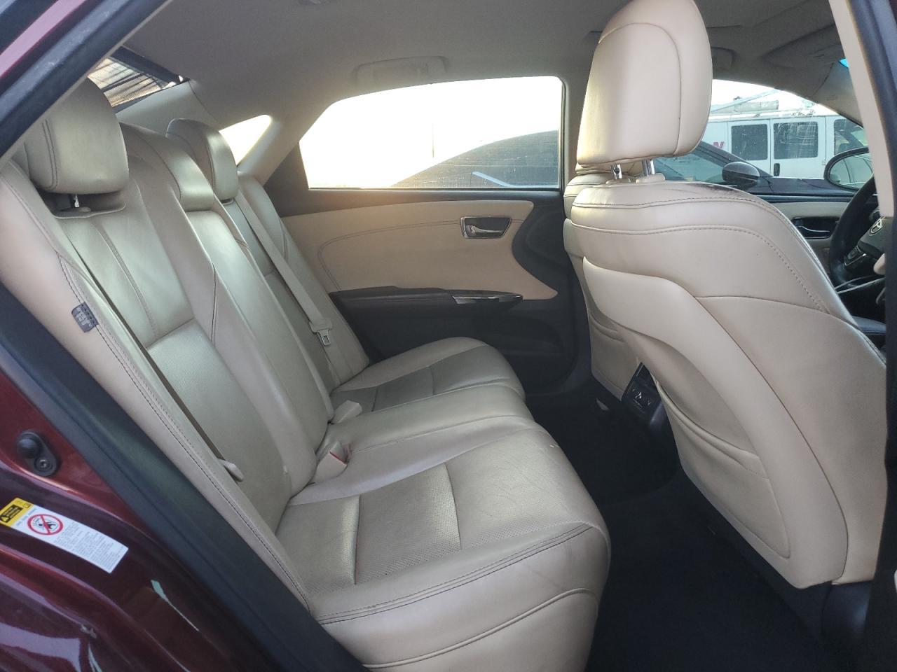 2013 TOYOTA Avalon