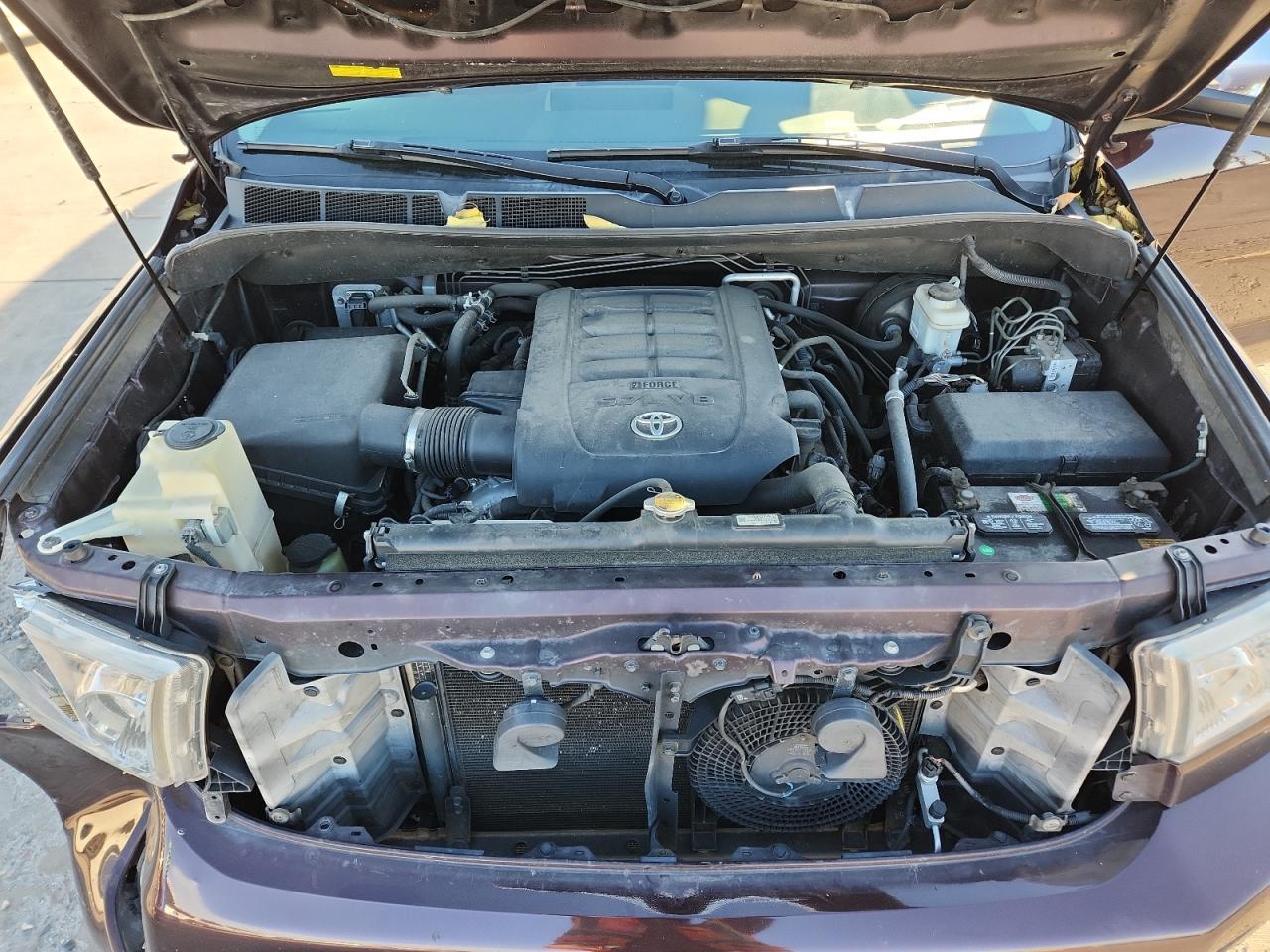 2013 TOYOTA Sequoia