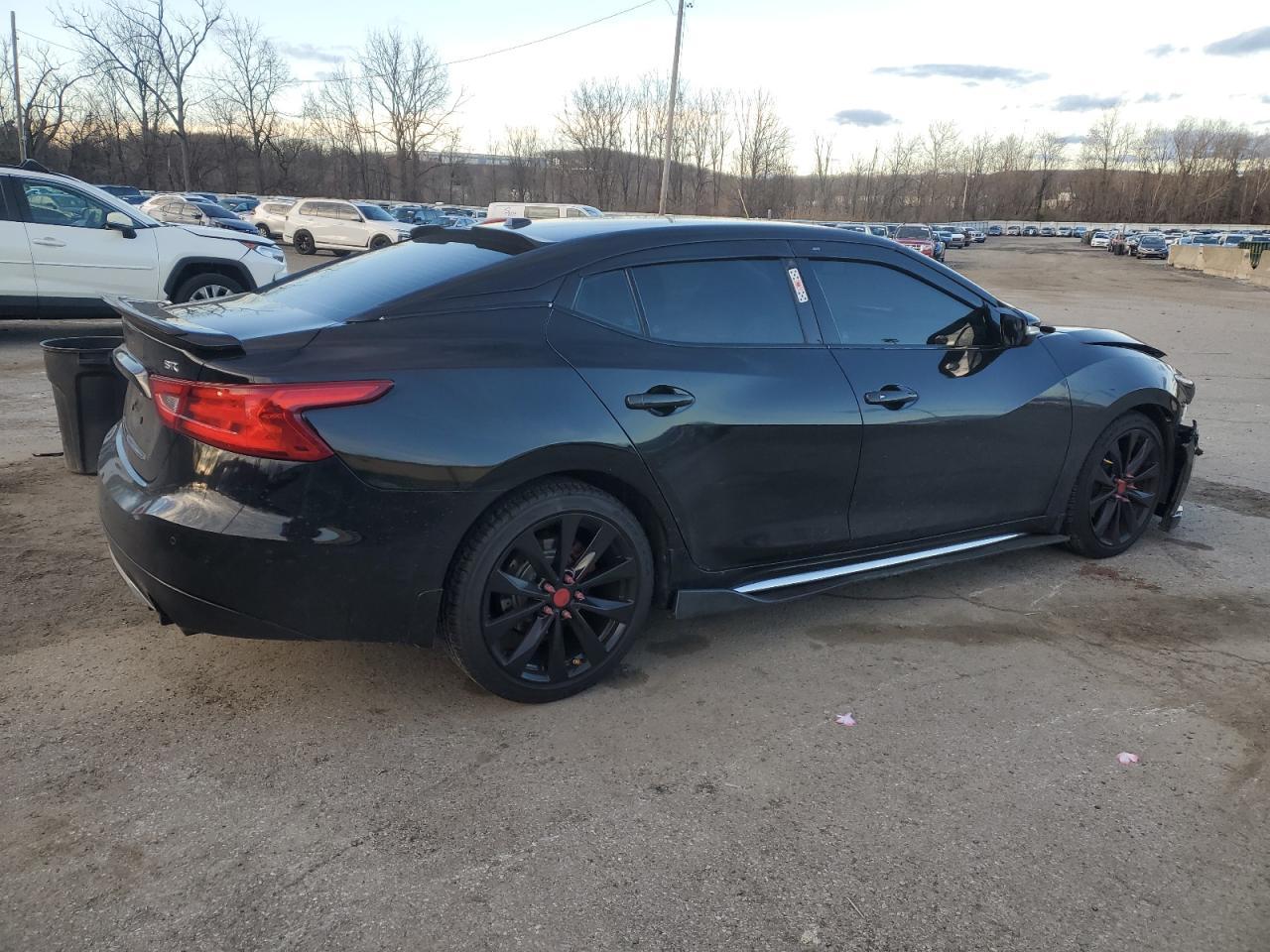 2017 NISSAN Maxima
