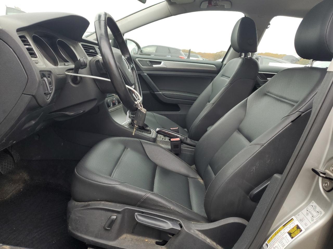 2016 VOLKSWAGEN GOLF