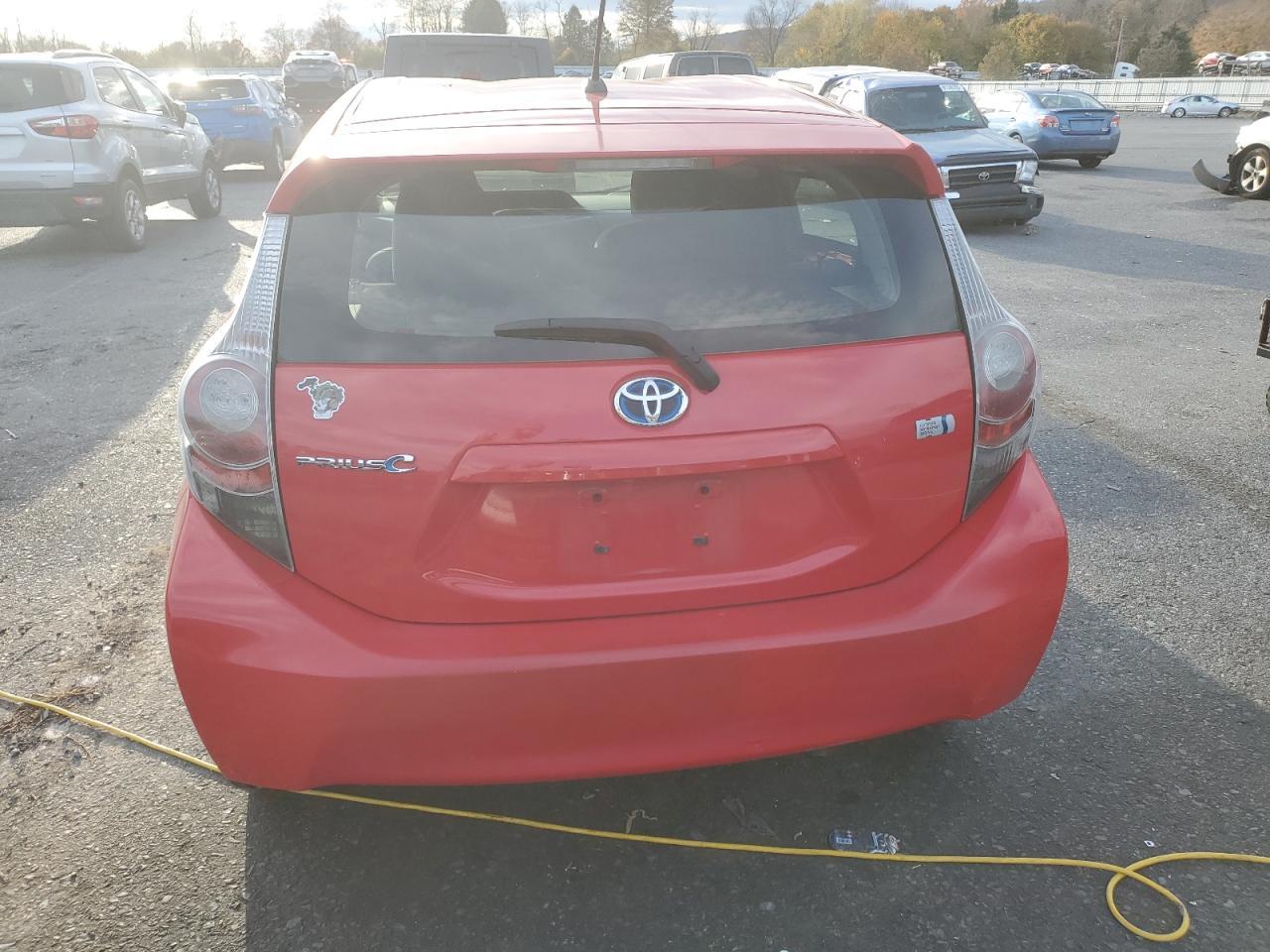 2013 TOYOTA Prius c