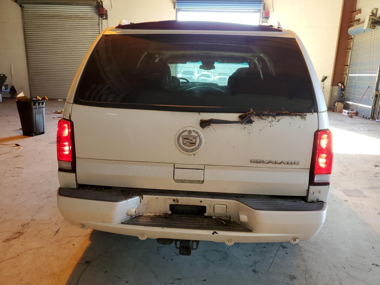 2003 CADILLAC ESCALADE