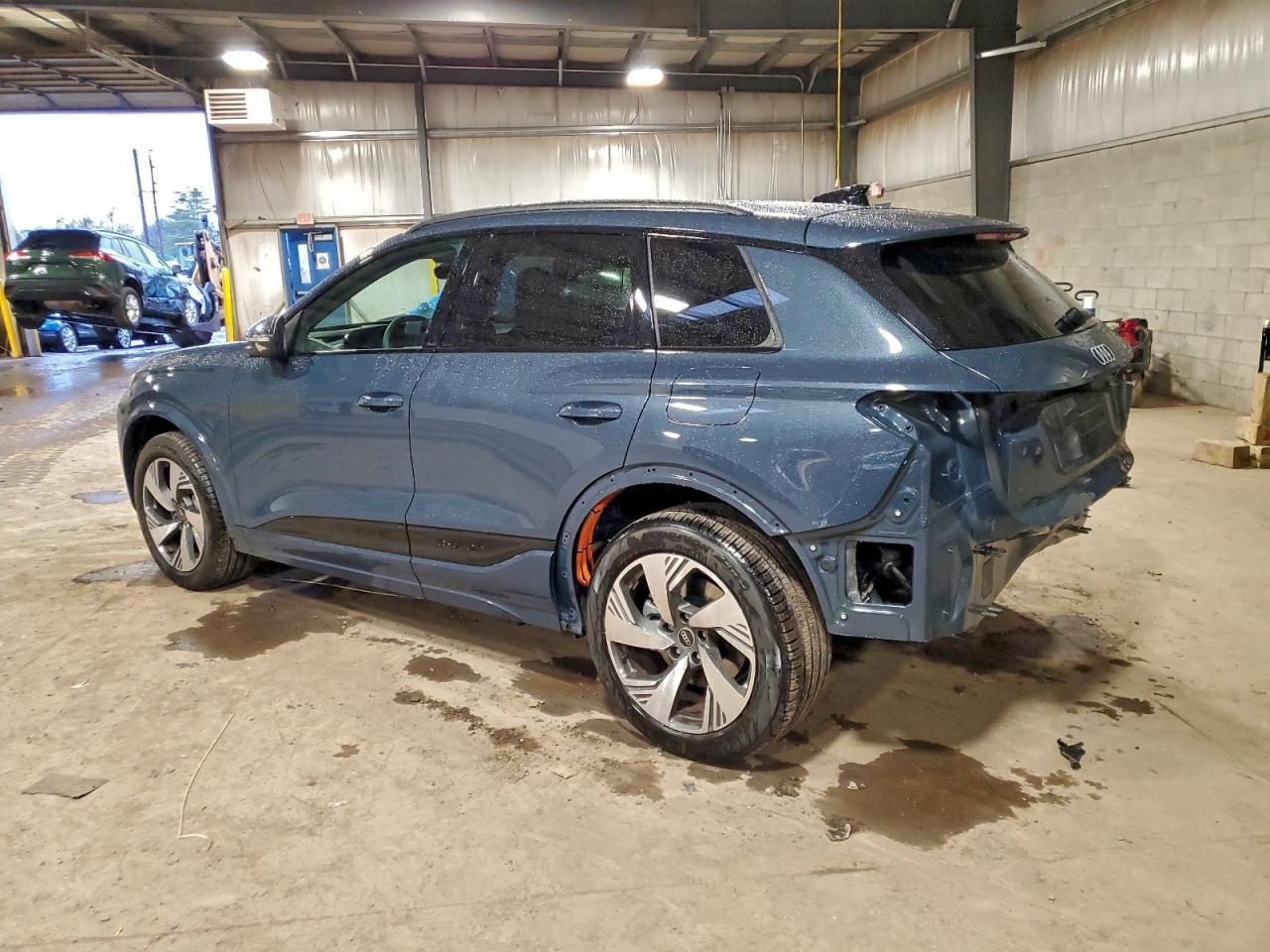 2025 AUDI Q6 e-tron