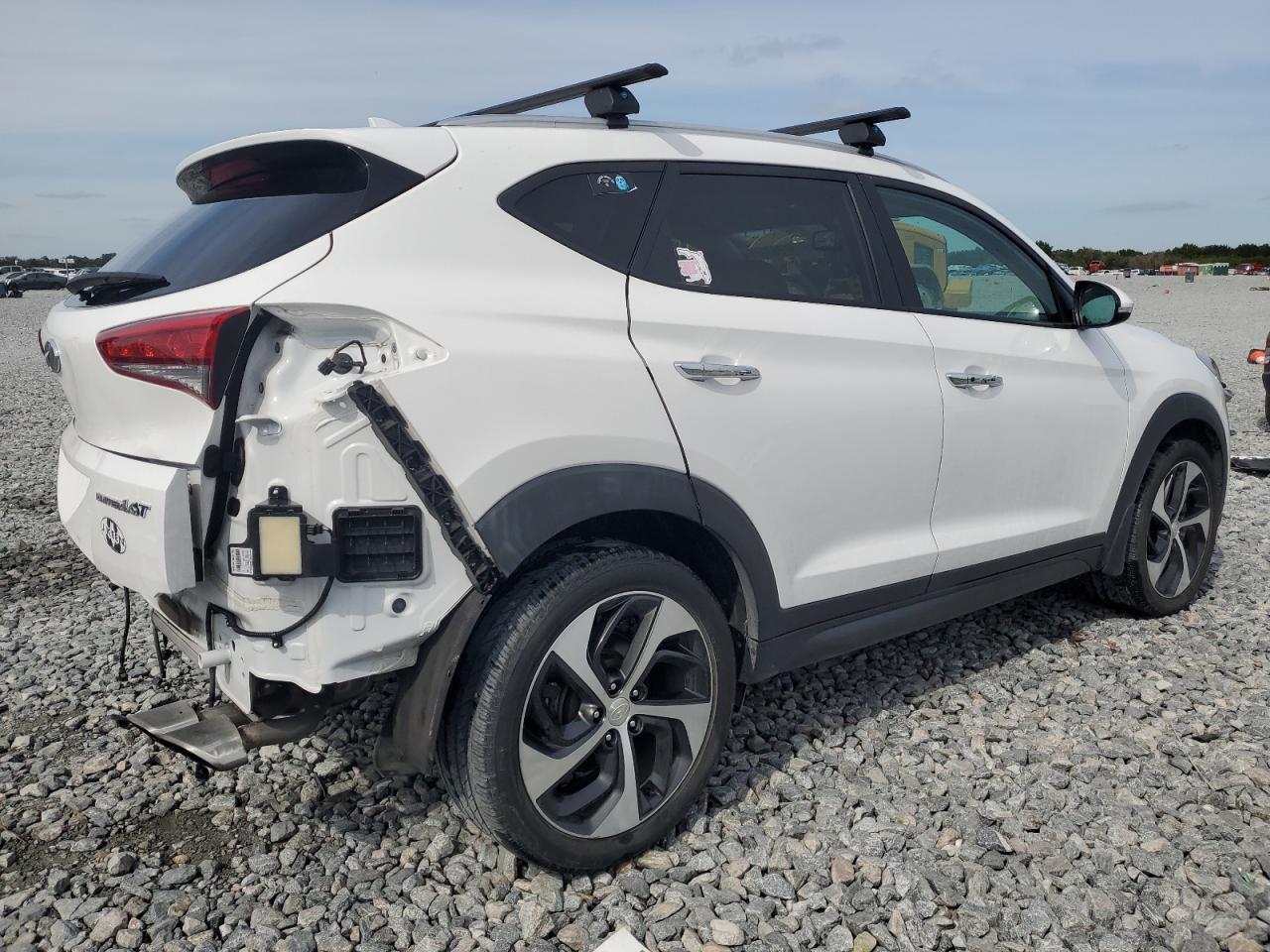 2016 HYUNDAI TUCSON