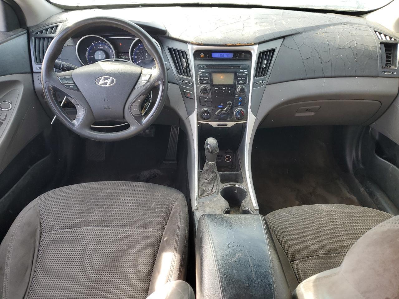 2011 HYUNDAI SONATA