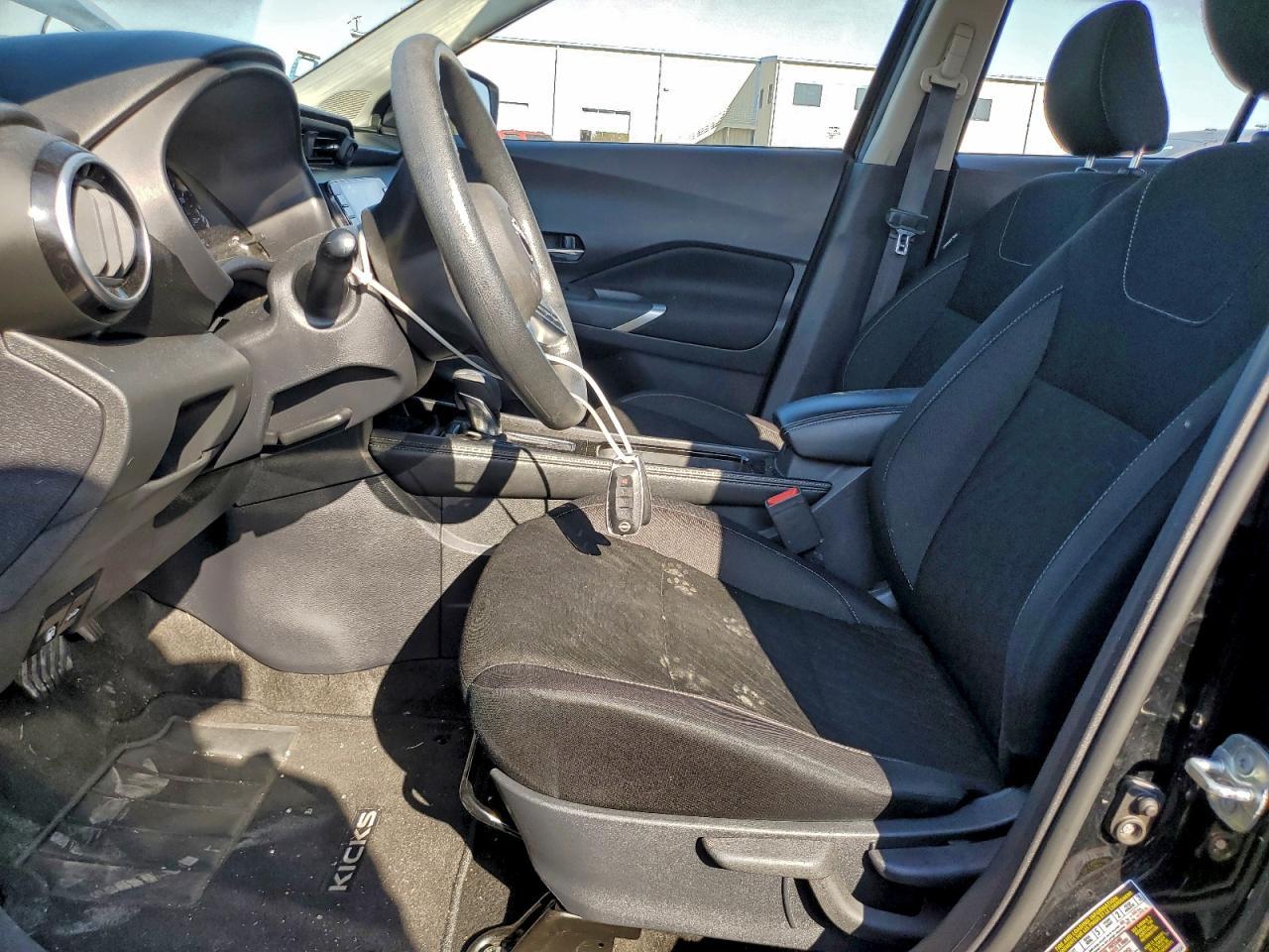 2024 NISSAN KICKS
