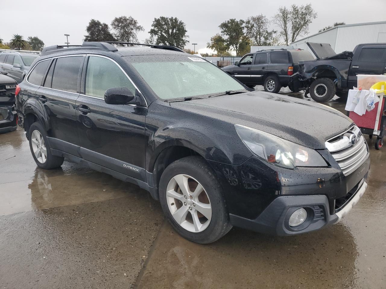 2013 SUBARU Outback