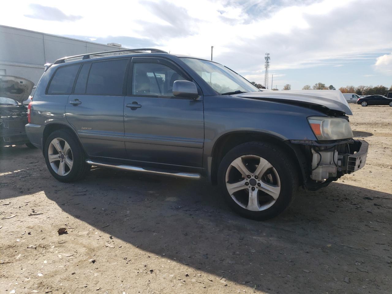 2006 TOYOTA HIGHLANDER