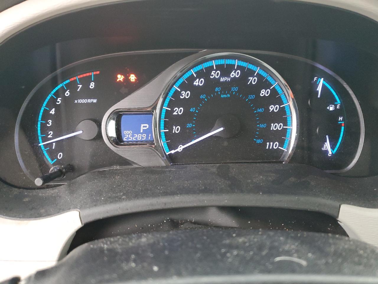 2012 TOYOTA SIENNA