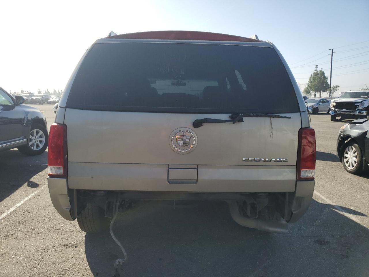 2002 CADILLAC ESCALADE