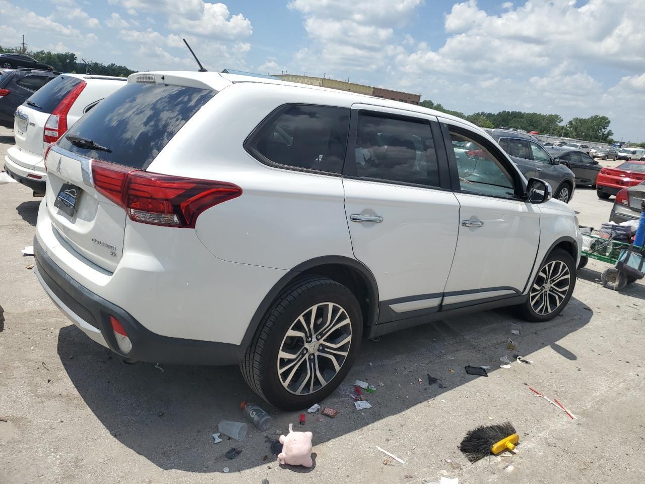 2016 MITSUBISHI outlander