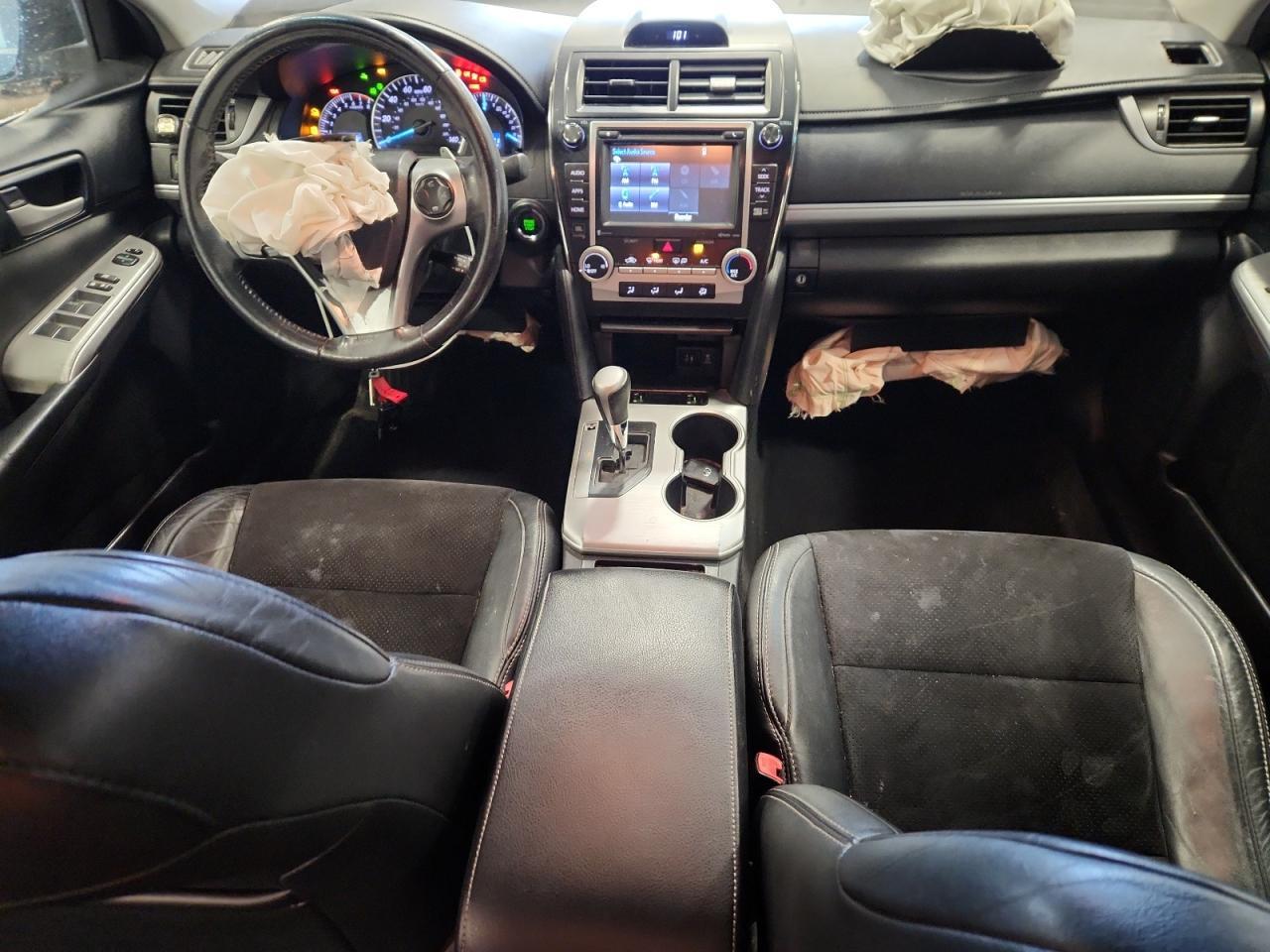 2014 TOYOTA CAMRY