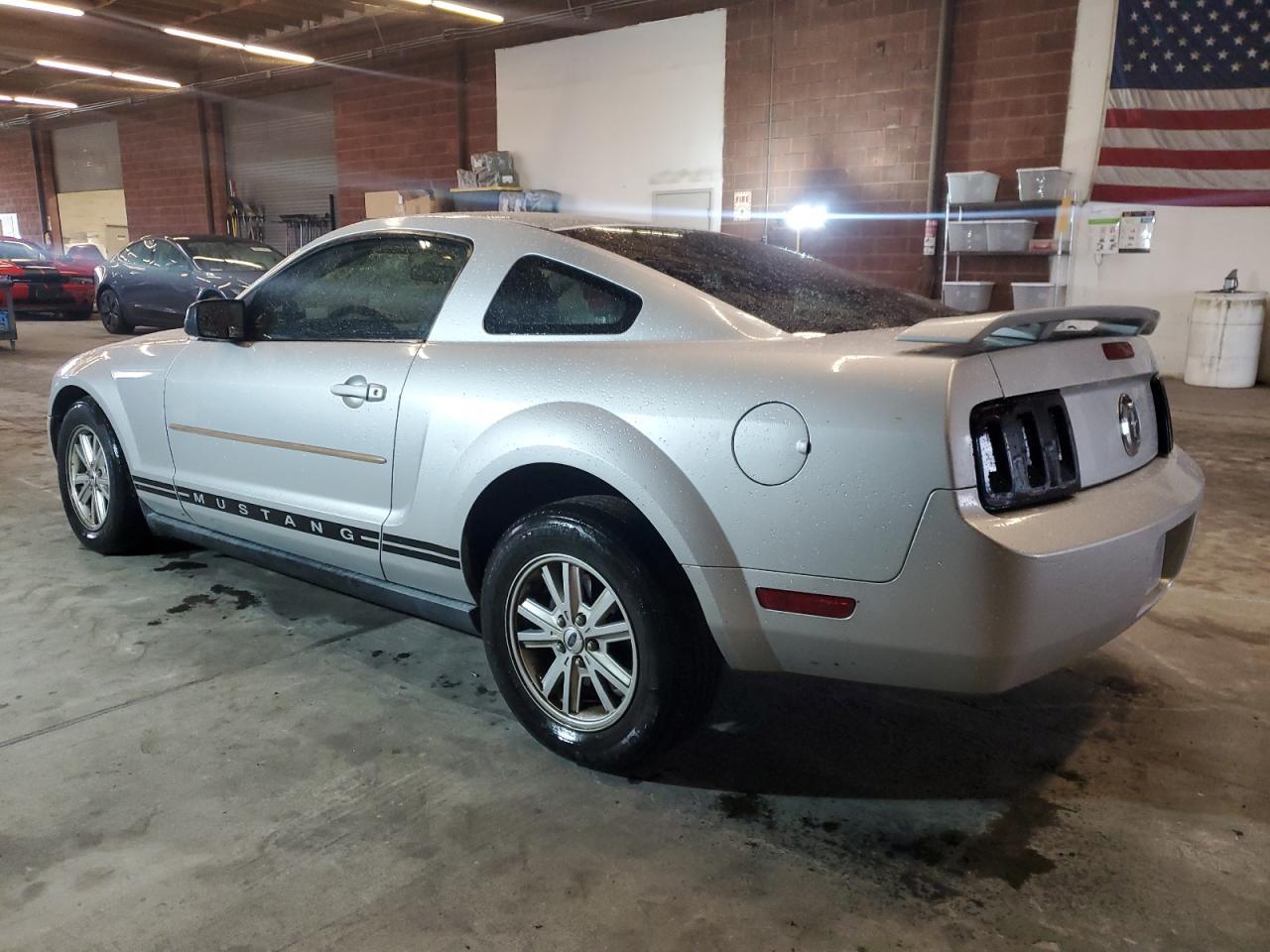2005 FORD MUSTANG