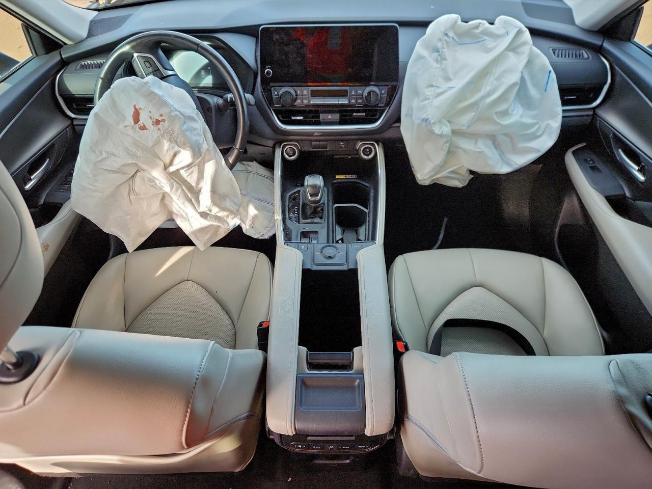 2024 TOYOTA HIGHLANDER