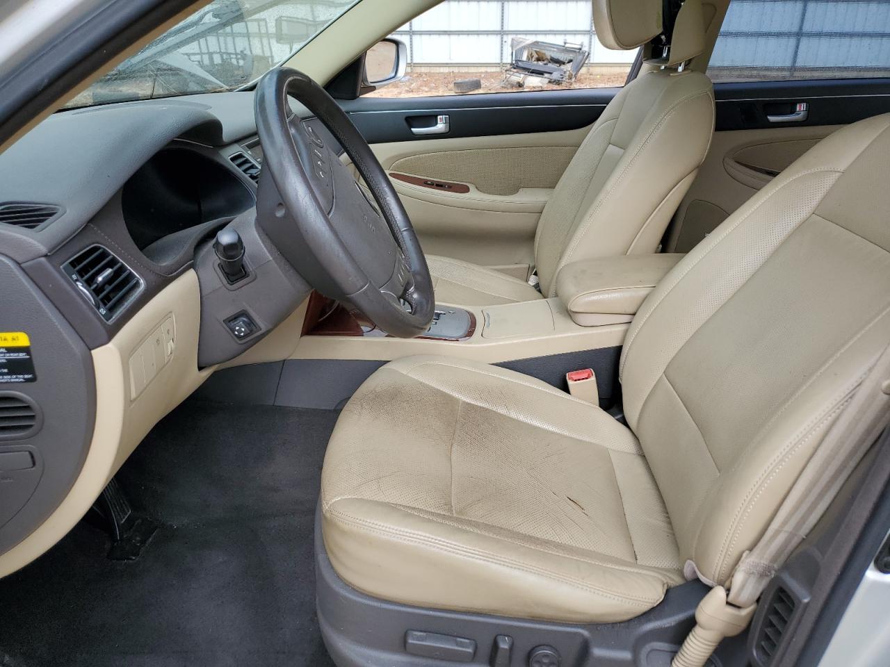 2012 HYUNDAI GENESIS