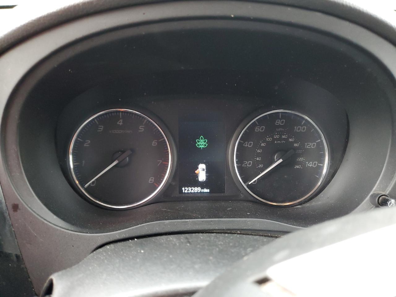 2018 MITSUBISHI outlander