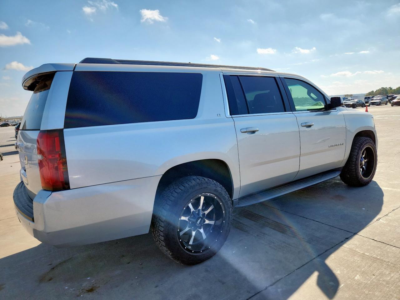 2020 CHEVROLET Suburban