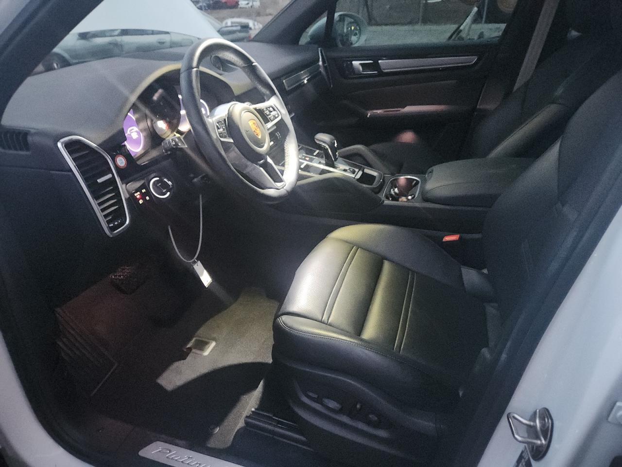2022 PORSCHE CAYENNE