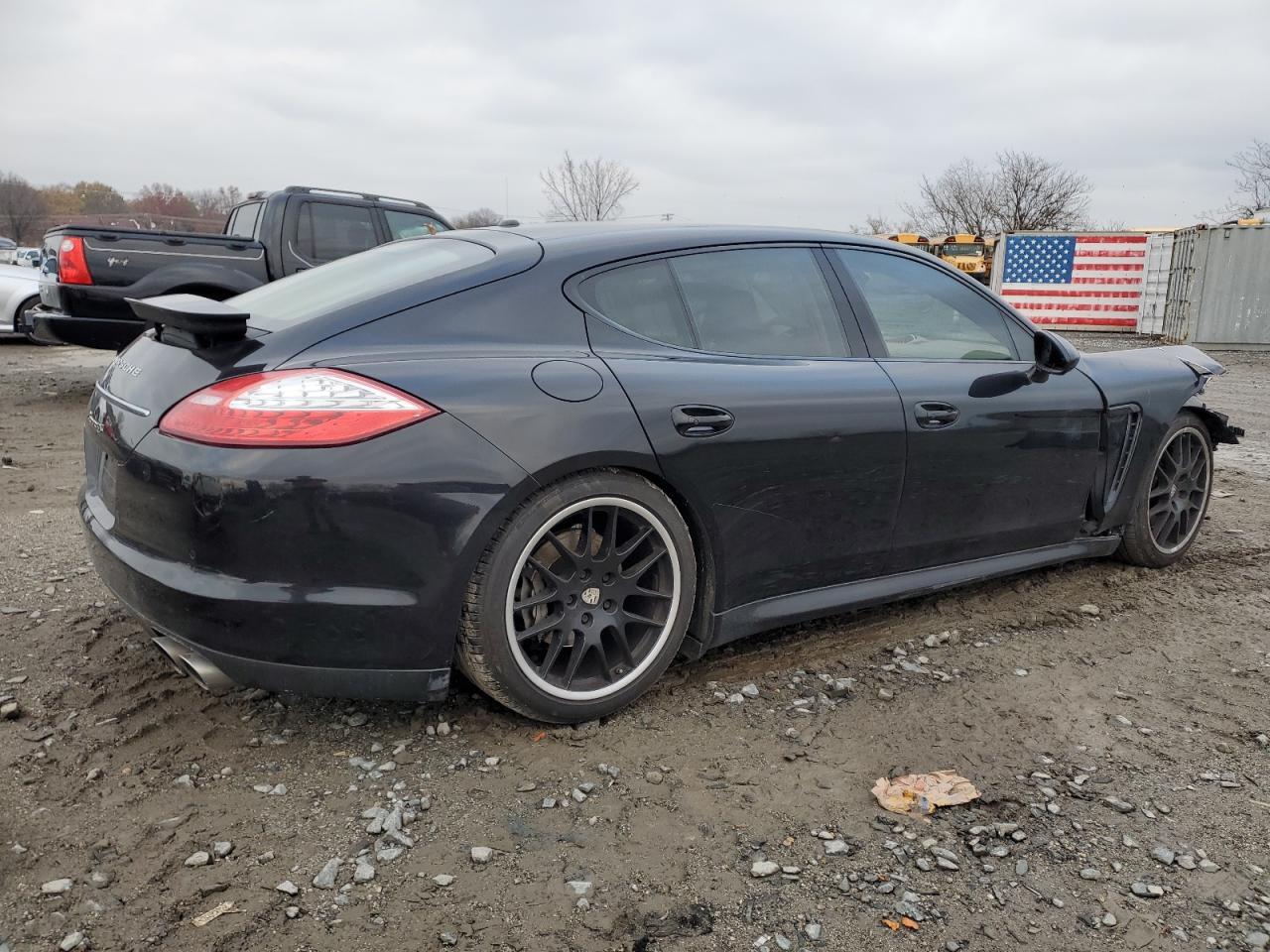 2011 PORSCHE Panamera