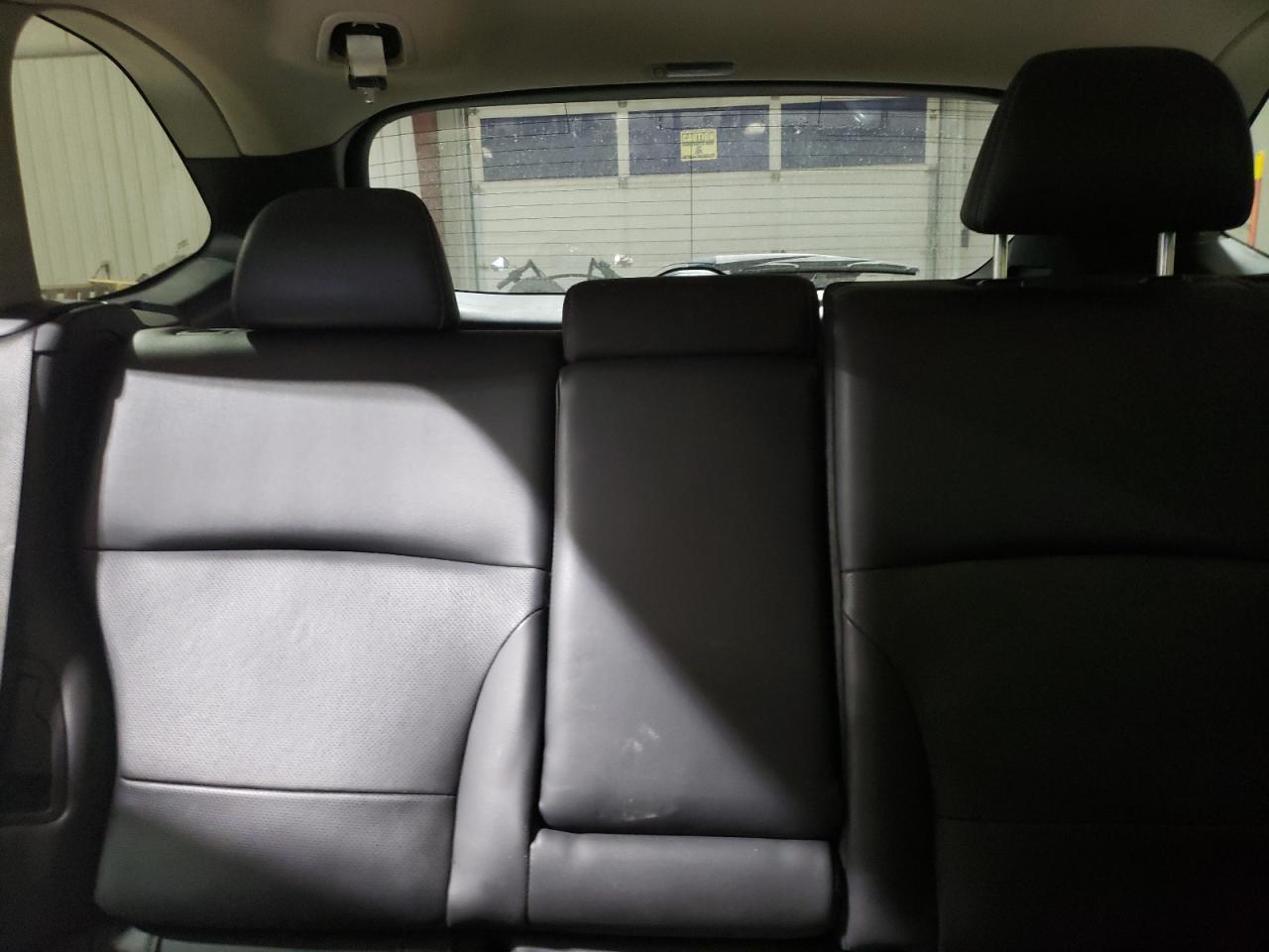 2015 SUBARU Outback