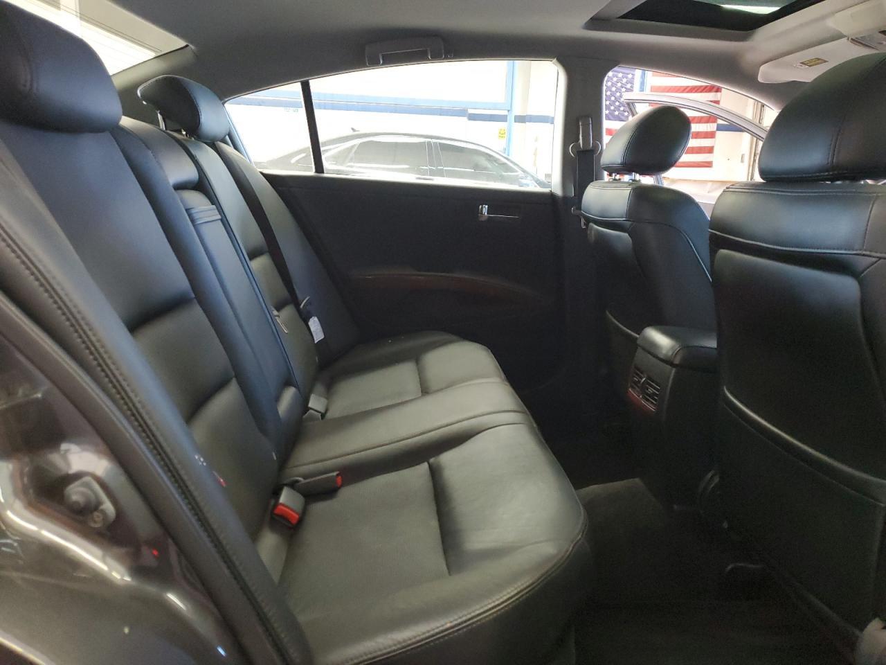 2005 NISSAN Maxima