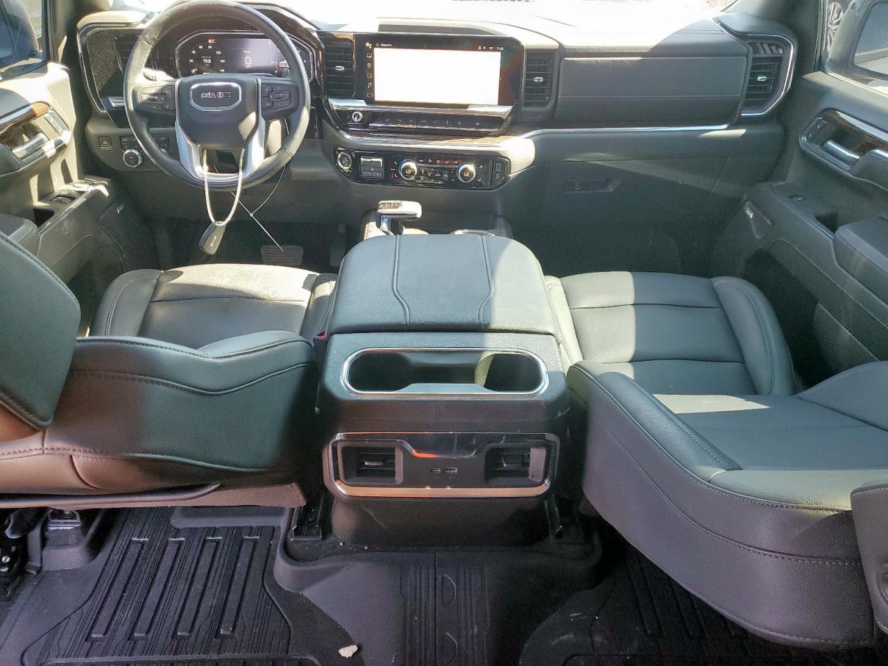 2024 GMC Sierra