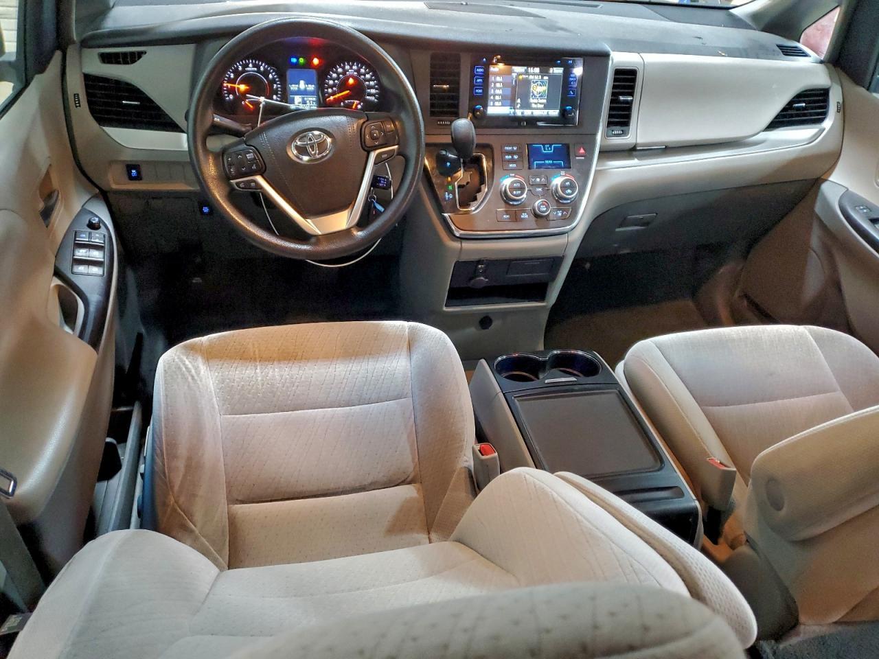 2015 TOYOTA SIENNA