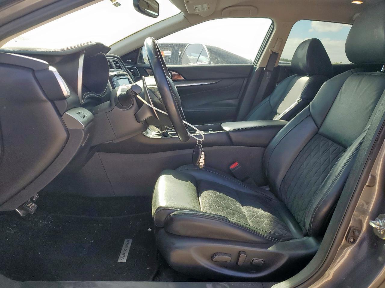 2017 NISSAN Maxima