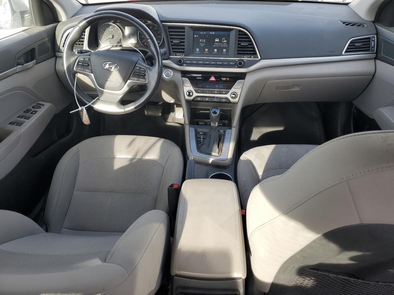 2017 HYUNDAI ELANTRA