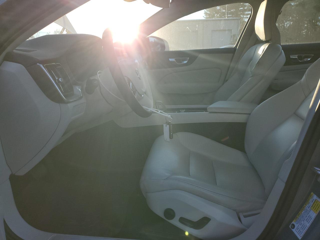 2024 VOLVO S60