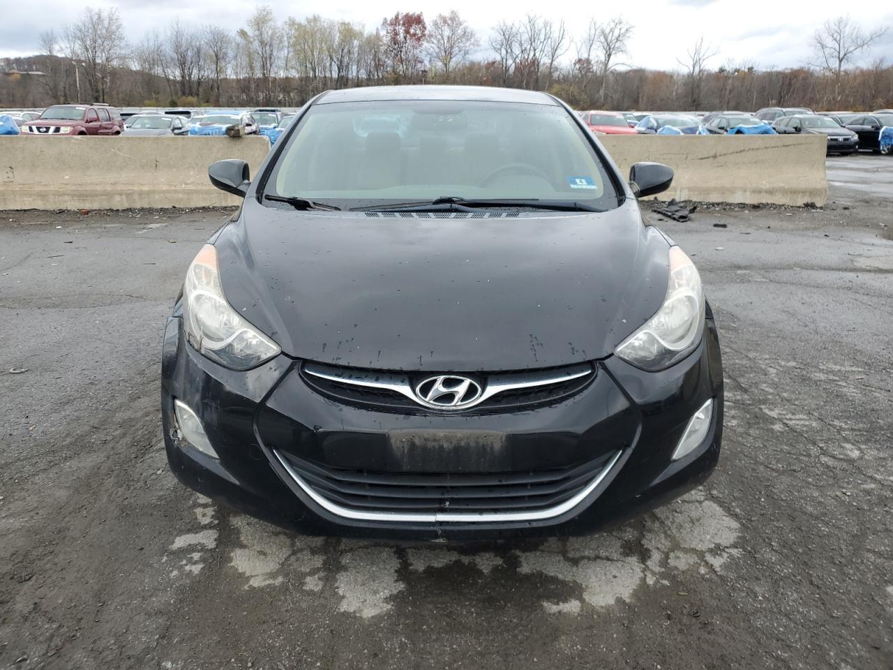 2012 HYUNDAI ELANTRA