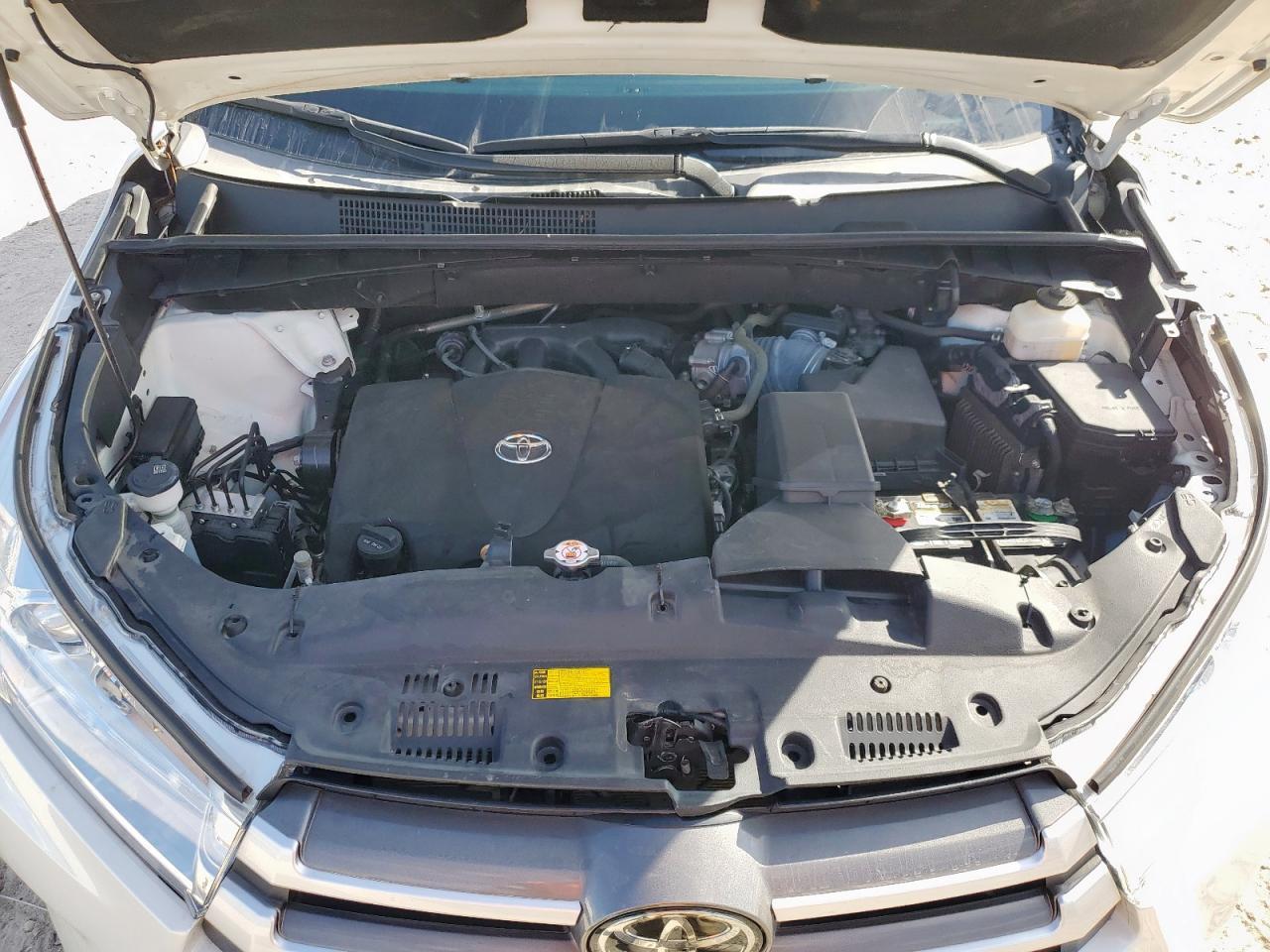 2019 TOYOTA HIGHLANDER