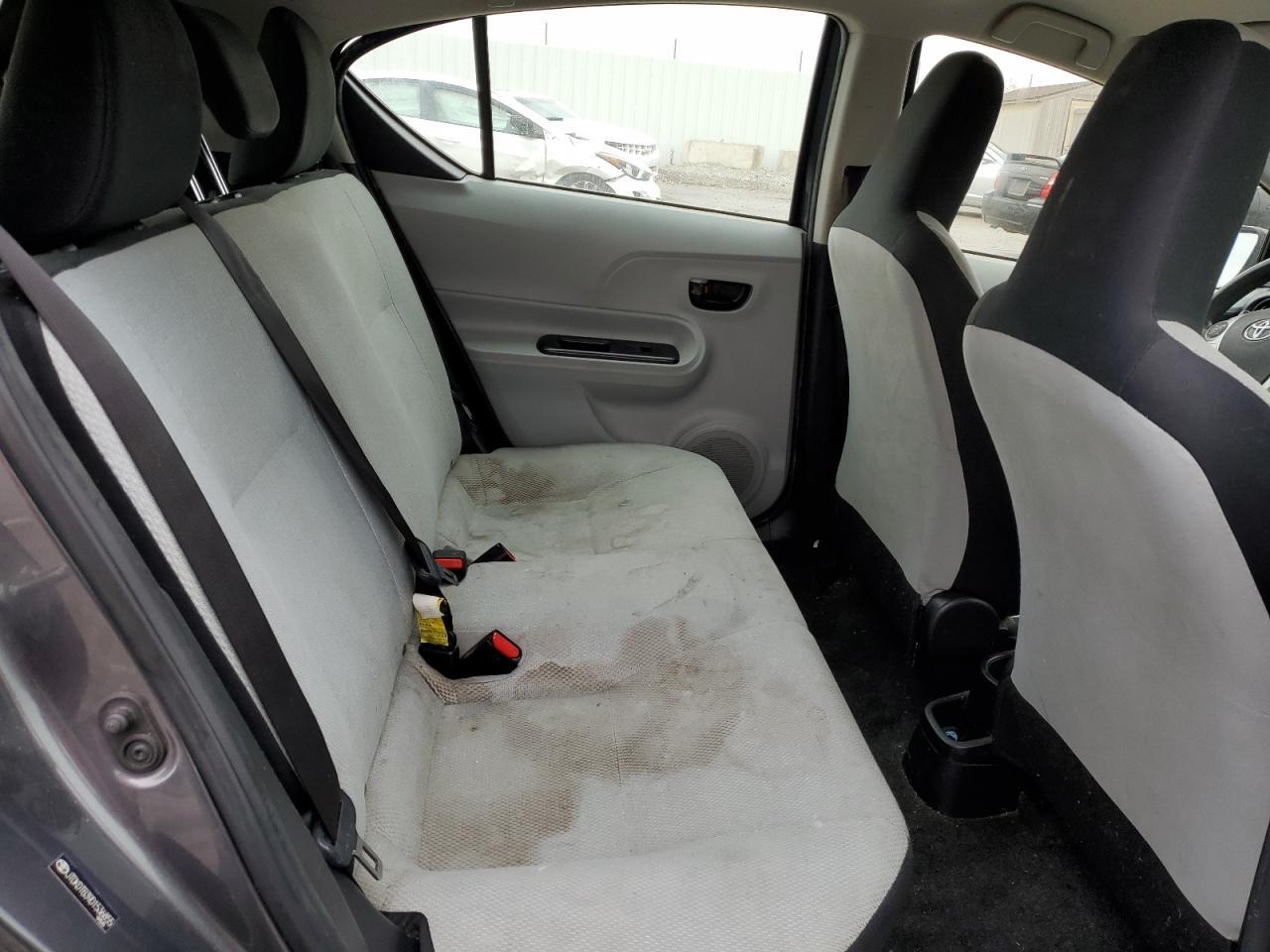 2013 TOYOTA Prius c