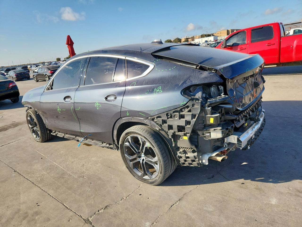 2022 BMW X6