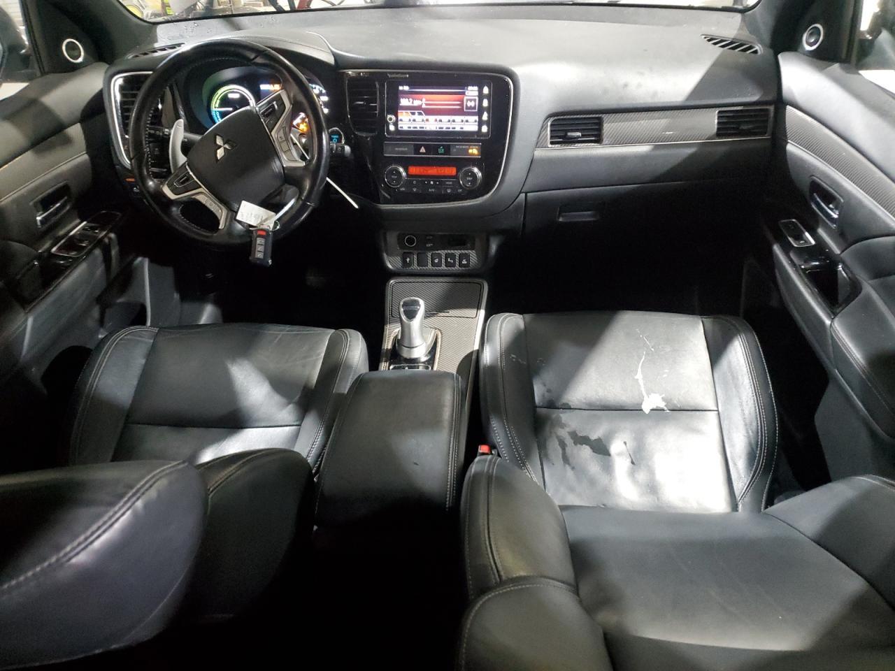 2019 MITSUBISHI outlander