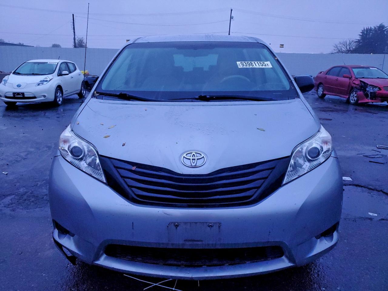 2014 TOYOTA SIENNA