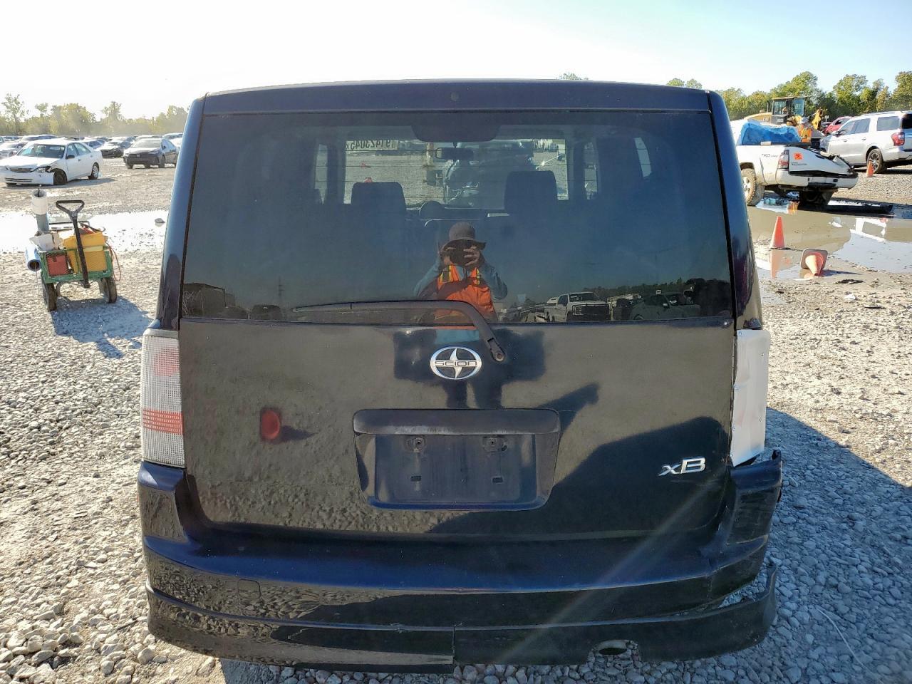 2005 TOYOTA SCION