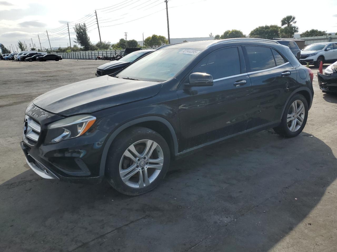 2016 MERCEDES-BENZ GLA-Class