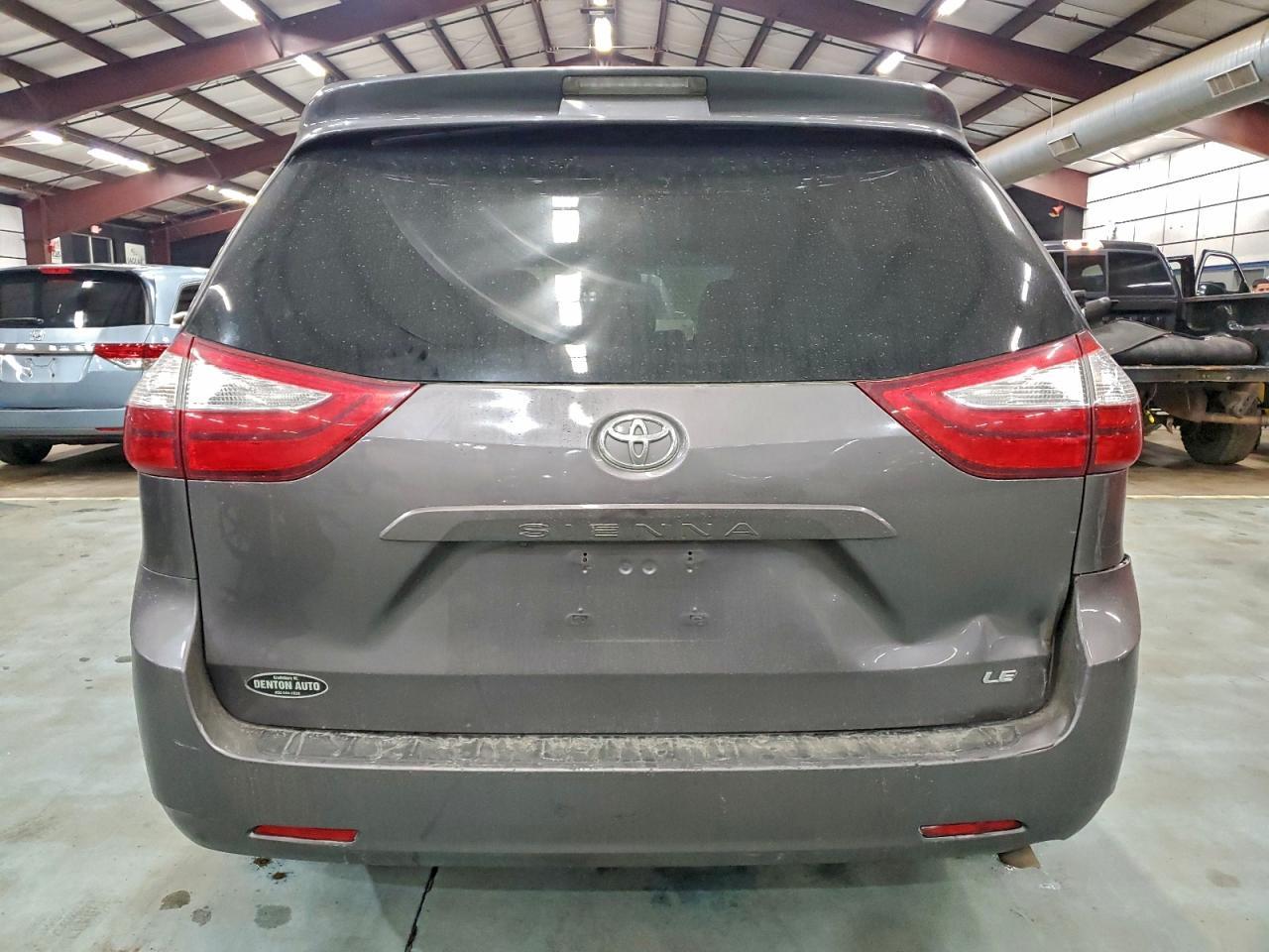 2015 TOYOTA SIENNA